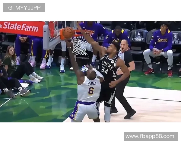 詹姆斯最后盖帽与抢断瞬间字母哥的冷静反应揭示了什么真相