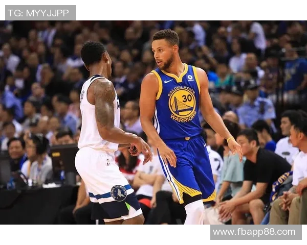 勇士创历史纪录连续三场比赛十名球员三分得分多点开花展现团队实力